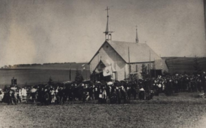 Fotografia - uroczystości kościelne przy kaplicy w Łazach